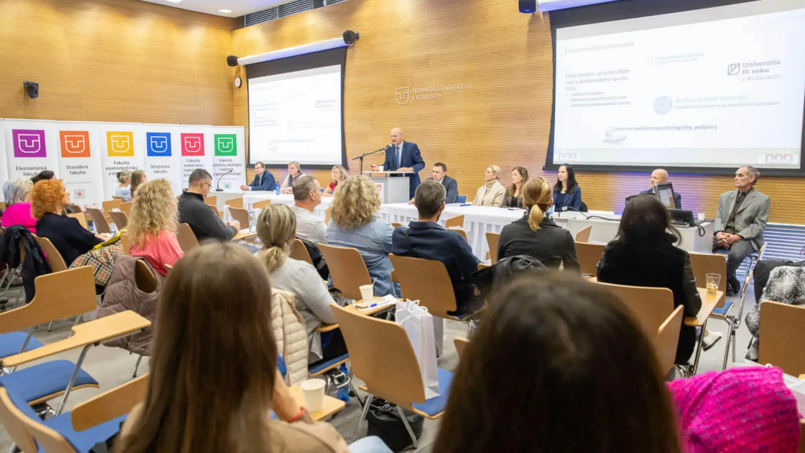 https://academy.slovakstudy.com/wp-content/uploads/5.webp